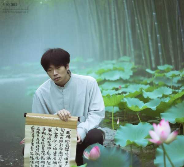 许嵩，歌中诗意人生，揭秘音乐背后的情感世界,许嵩歌名中的诗意人生，探寻歌手背后的故事与情感,共鸣,第1张